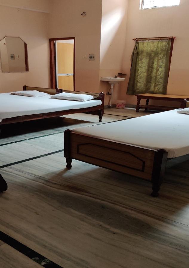 Hotel Krishan Kanhiya Jaunpur Eksteriør bilde