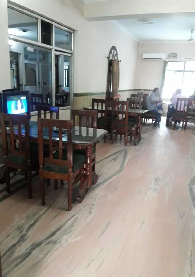 Hotel Krishan Kanhiya Jaunpur Eksteriør bilde