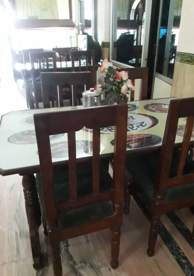 Hotel Krishan Kanhiya Jaunpur Eksteriør bilde
